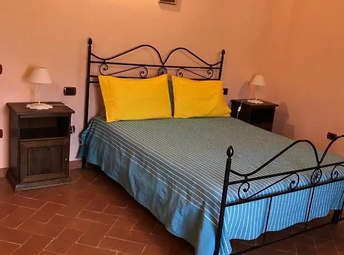 Podere Casano Lantgård *